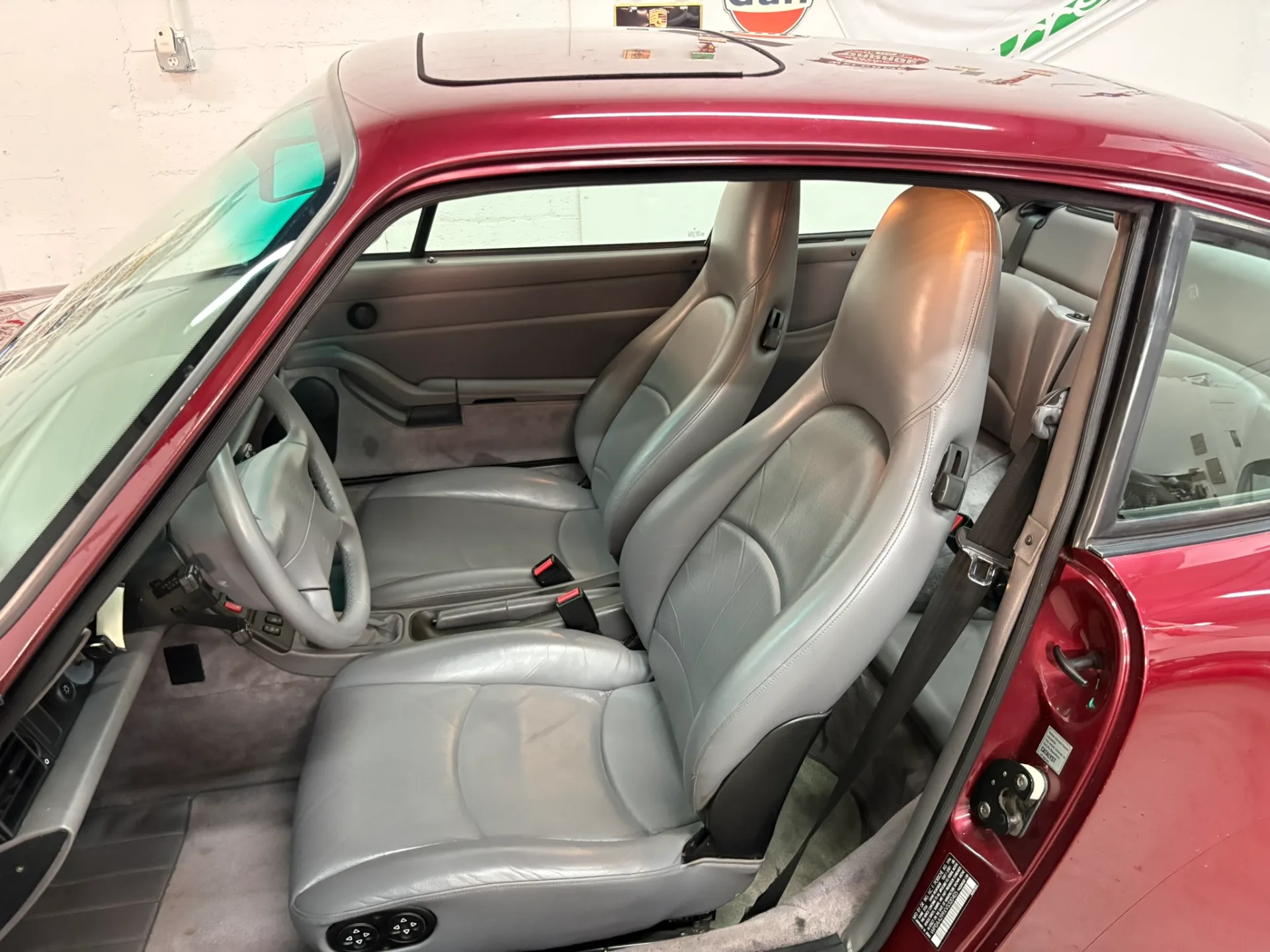 1997 Porsche 911 Carrera - Image 44