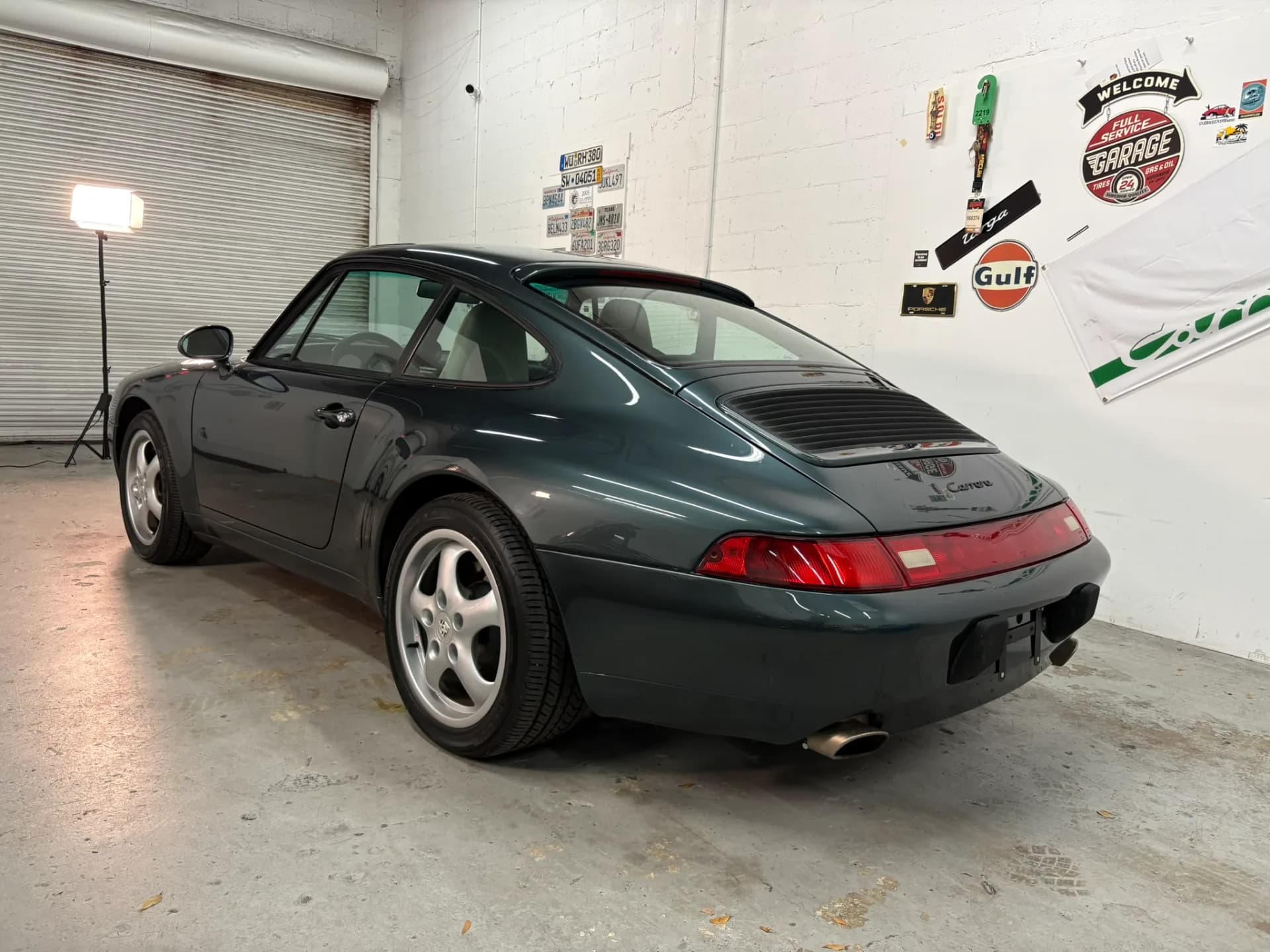 1996 Porsche 911 Carrera - Image 11