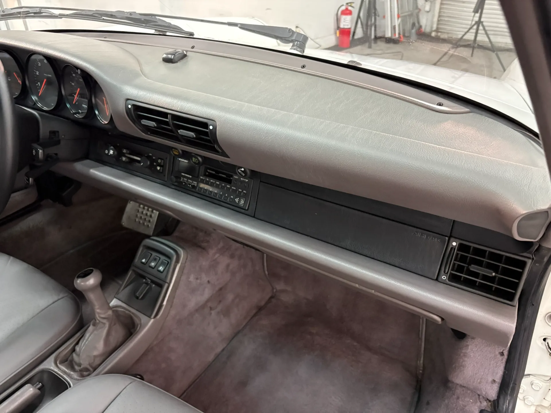 1991 Porsche 911 Carrera 2 - Image 52