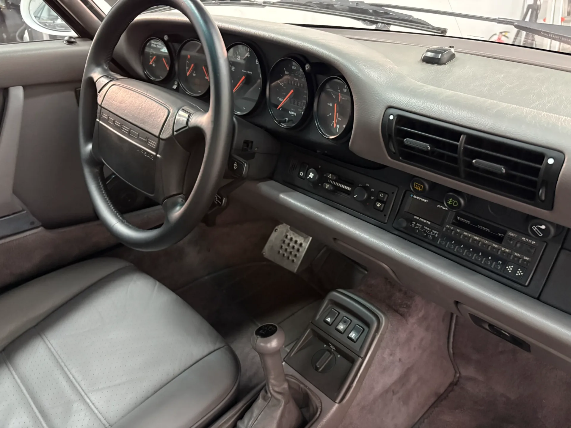 1991 Porsche 911 Carrera 2 - Image 53