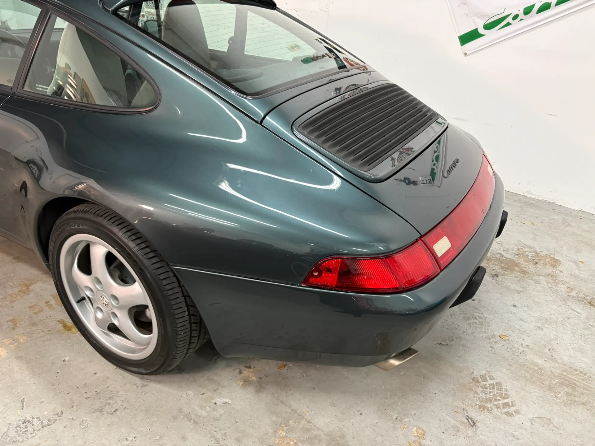 1996 Porsche 911 Carrera - Image 29